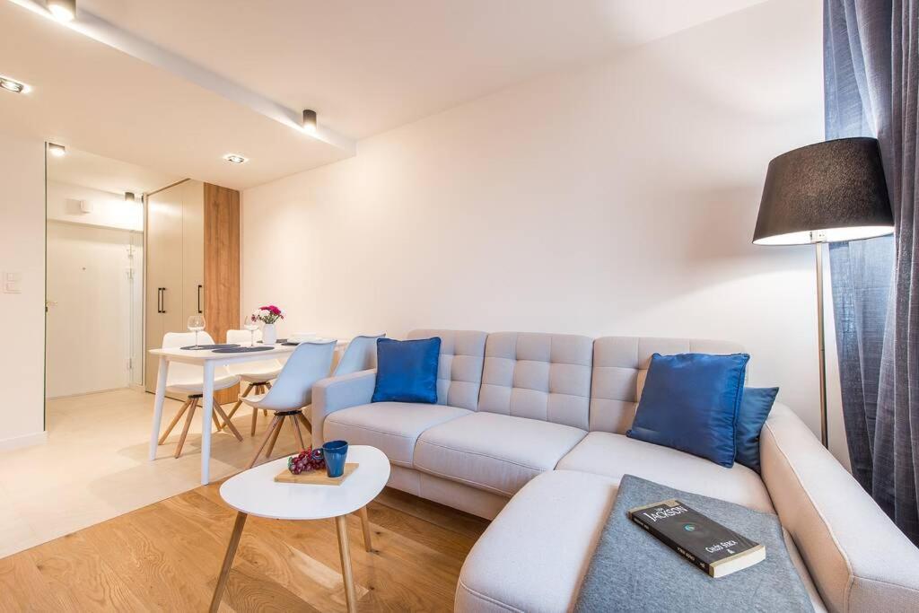 Rondo Onz P&O Serviced Apartments Varsó Kültér fotó